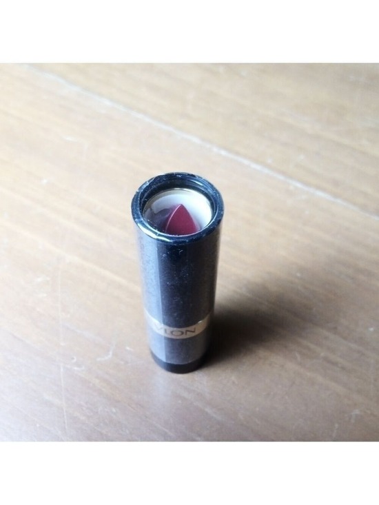 Revlon Other - Revlon Super Lustrous Lipstick in Love is On Creme 745